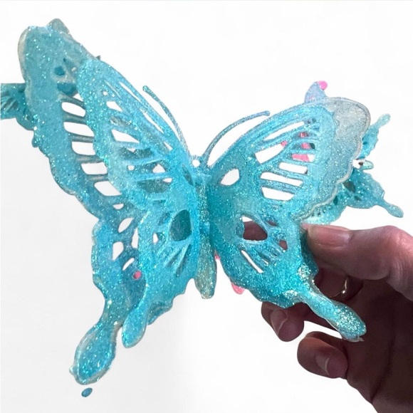 Set of 9 Colorful Sparkly Butterfly Clips - Picture 7 of 8